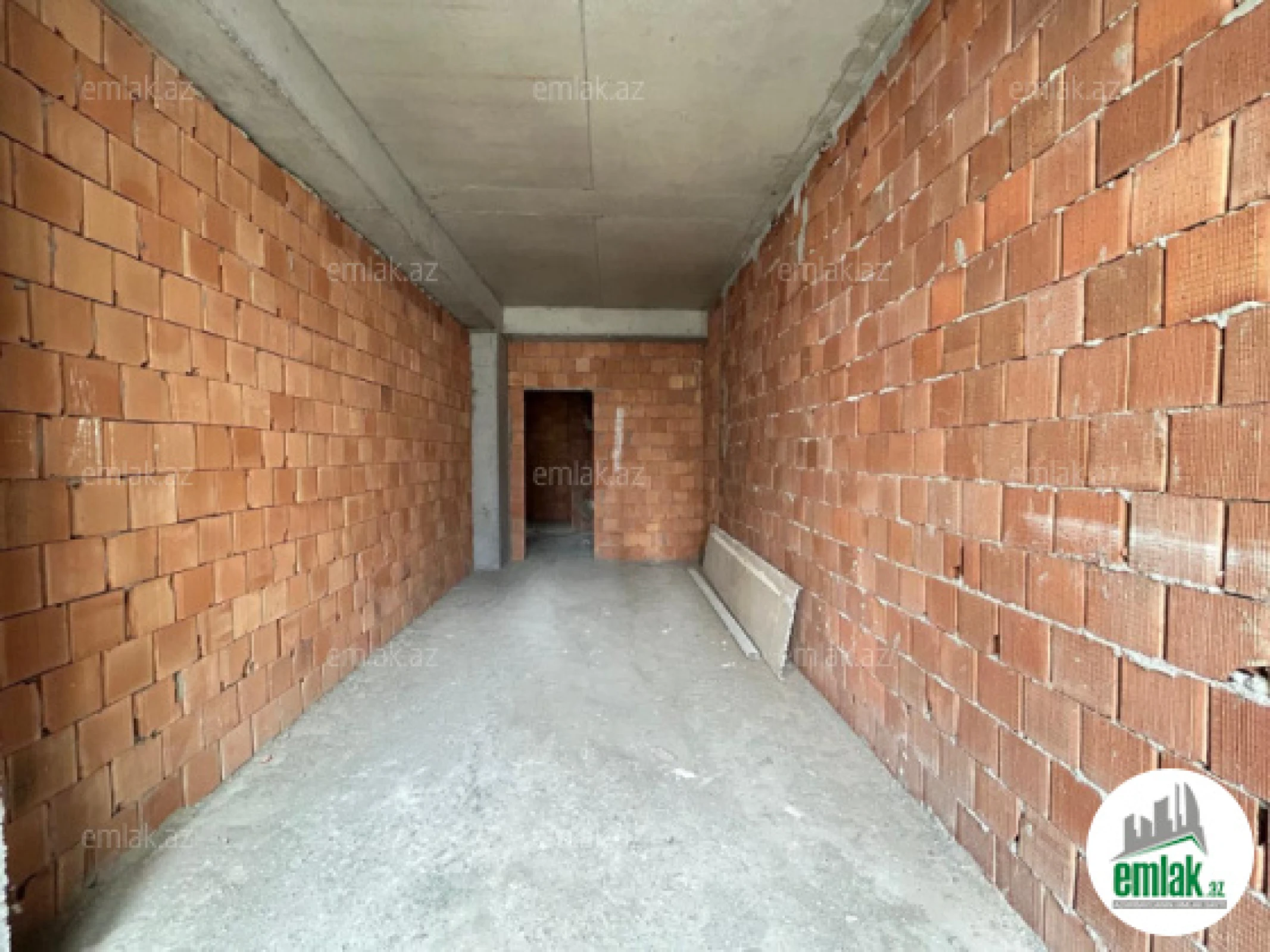 Satılır 4 otaqlı yeni tikili 142.3 m²