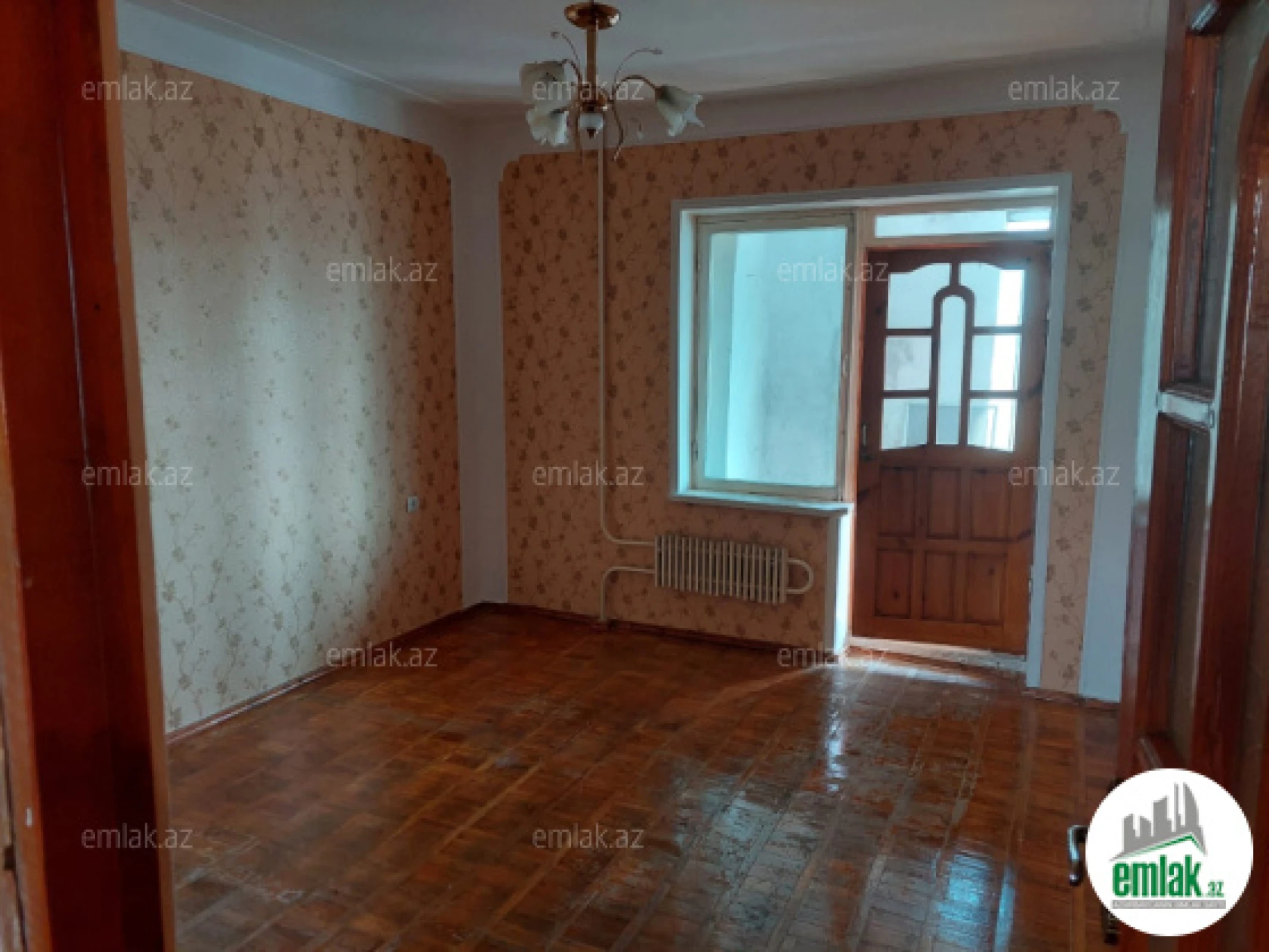 Satılır 4 otaqlı köhnə tikili 115 m²