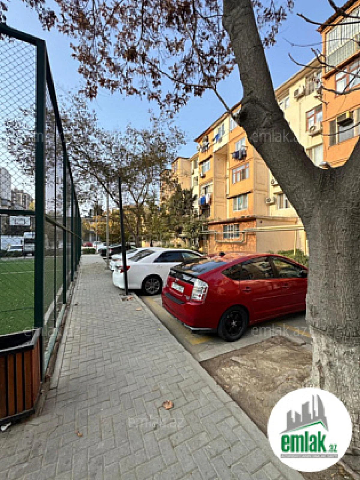 Satılır 2 otaqlı köhnə tikili 55 m²