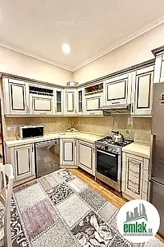 Satılır 2 otaqlı köhnə tikili 53 m²