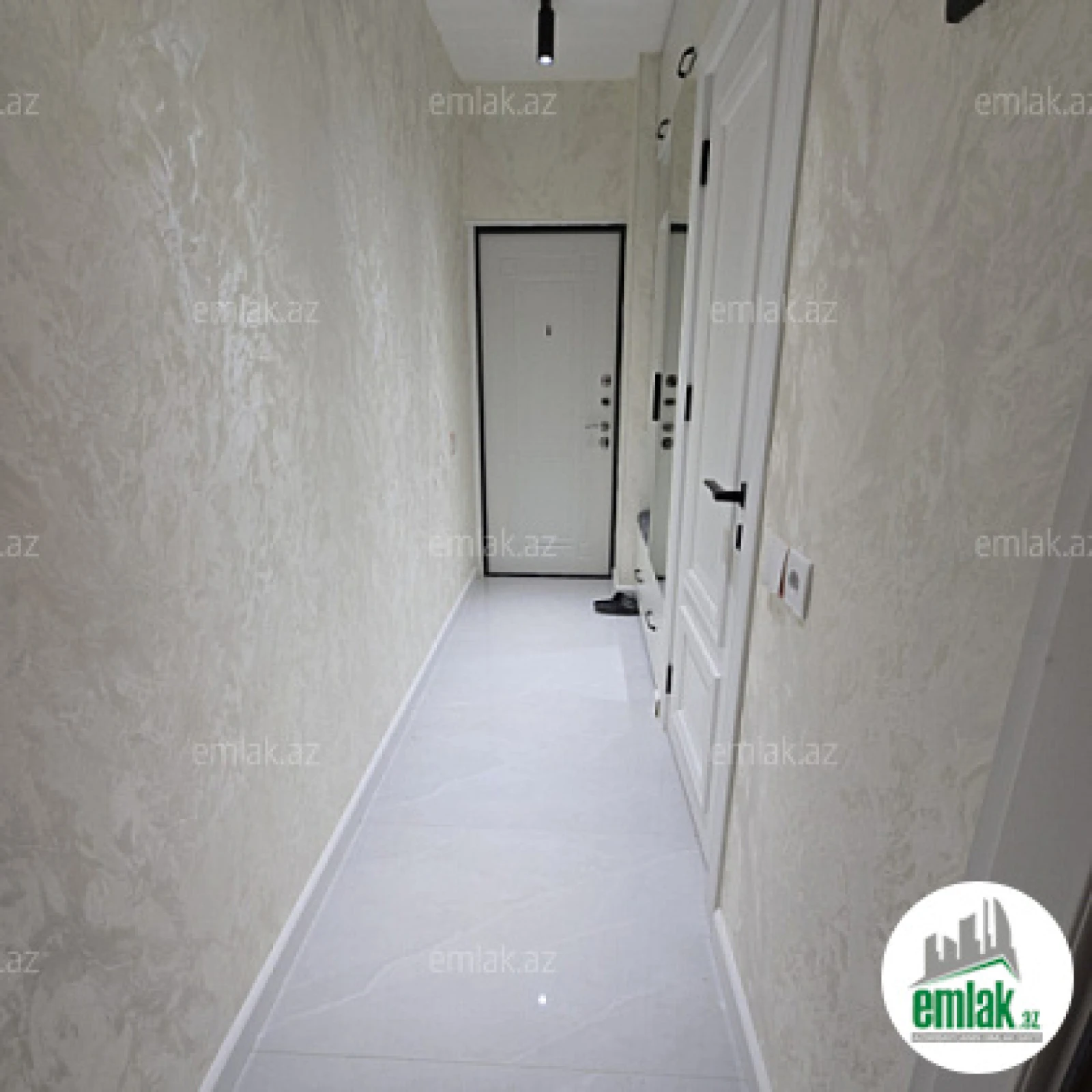 Satılır 2 otaqlı köhnə tikili 40 m²