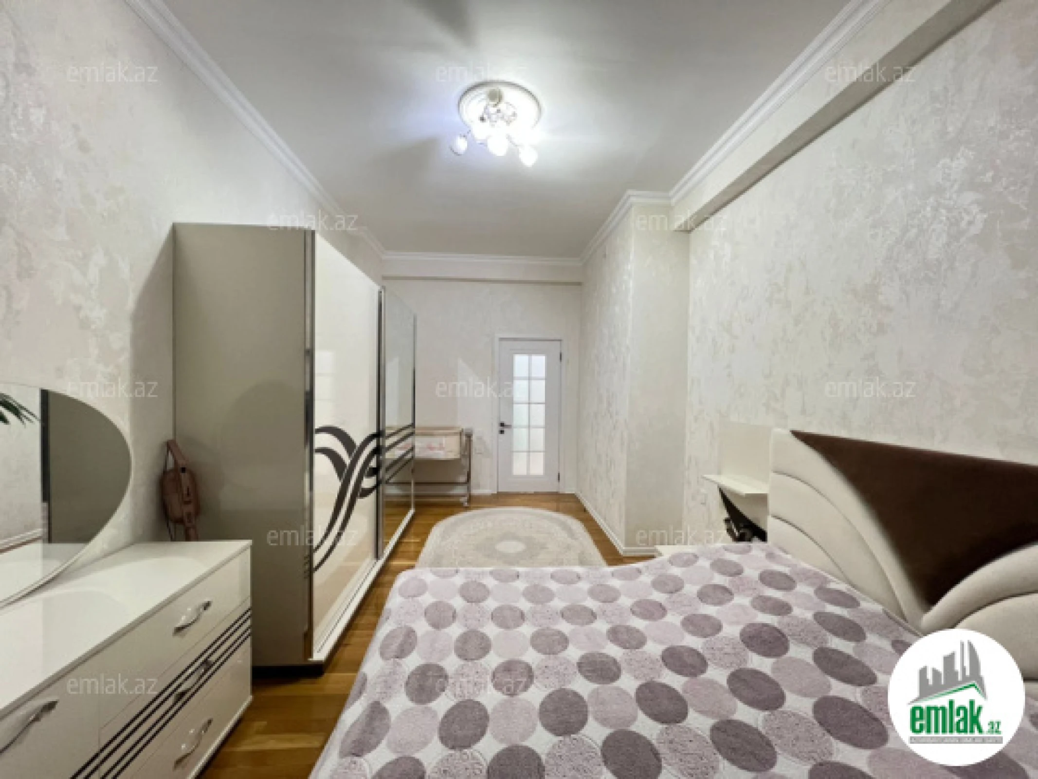 Satılır 3 otaqlı yeni tikili 147 m²