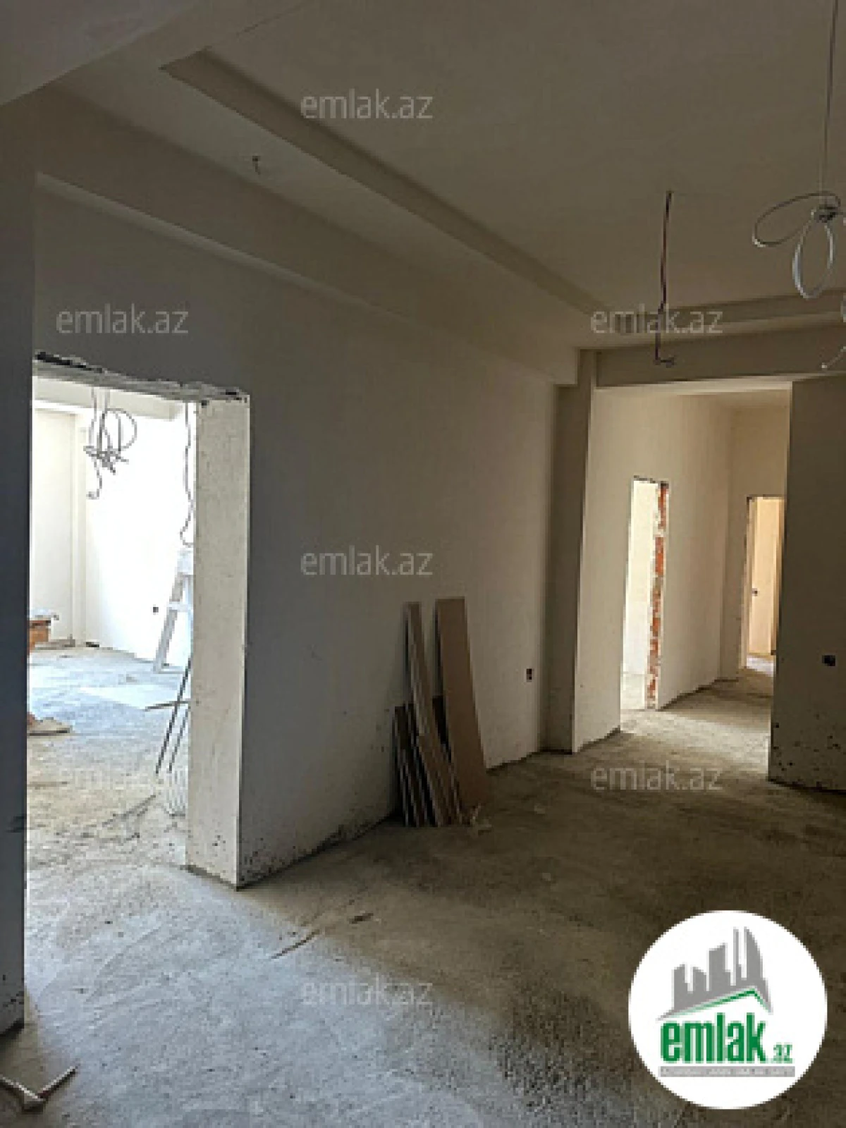 Satılır 3 otaqlı yeni tikili 142 m²