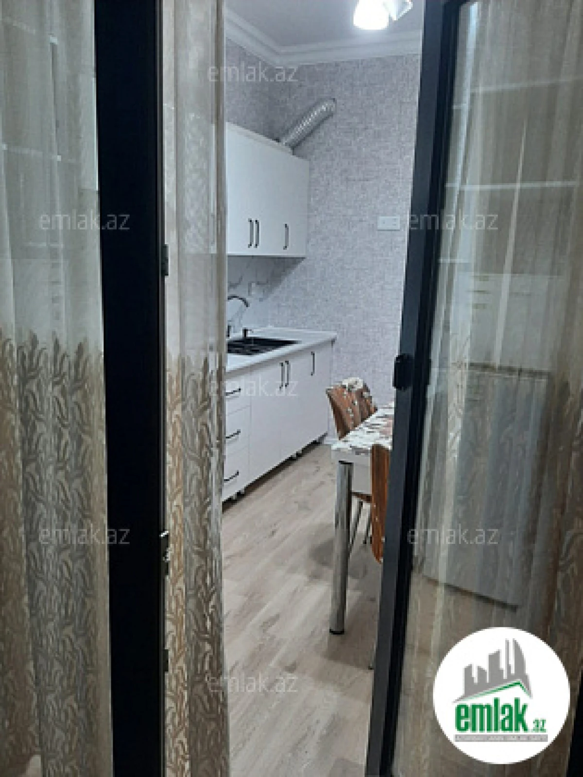 Satılır 3 otaqlı yeni tikili 93 m²