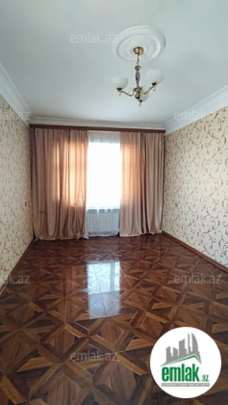 Satılır 2 otaqlı köhnə tikili 63 m²