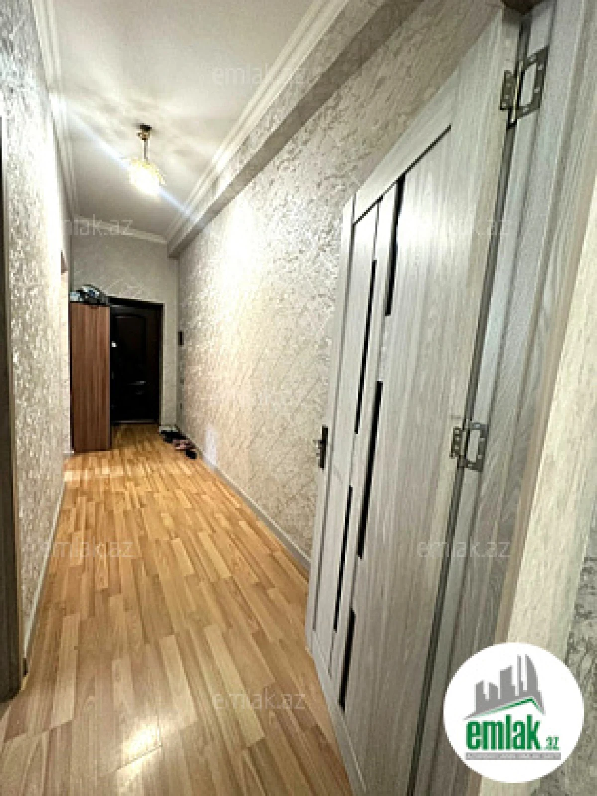 Satılır 2 otaqlı yeni tikili 80 m²