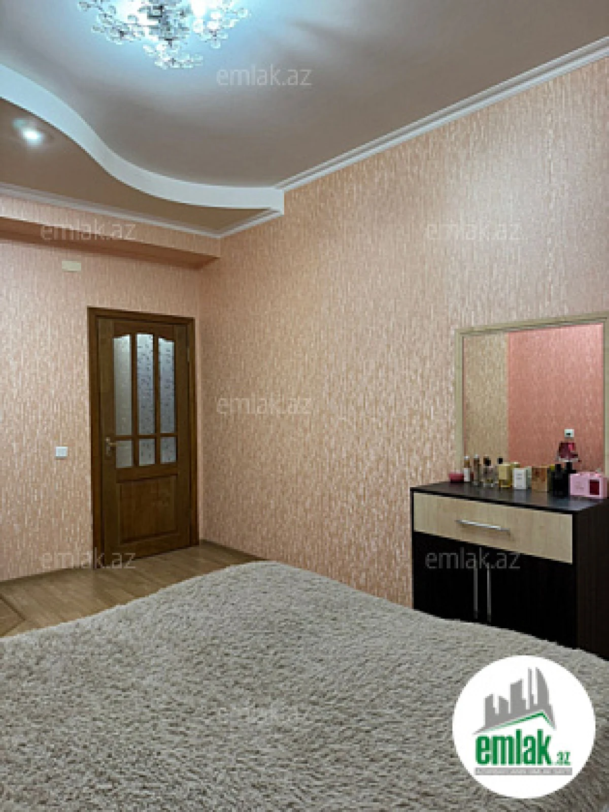 Satılır 3 otaqlı yeni tikili 137 m²