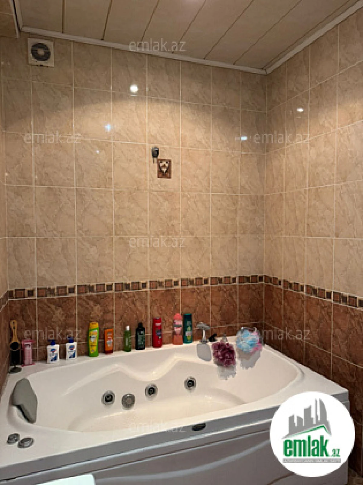 Satılır 3 otaqlı yeni tikili 137 m²