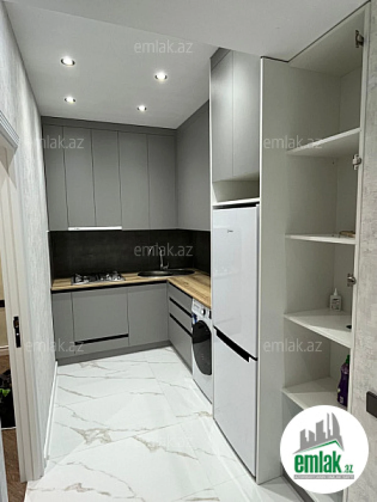 Satılır 2 otaqlı yeni tikili 75 m²