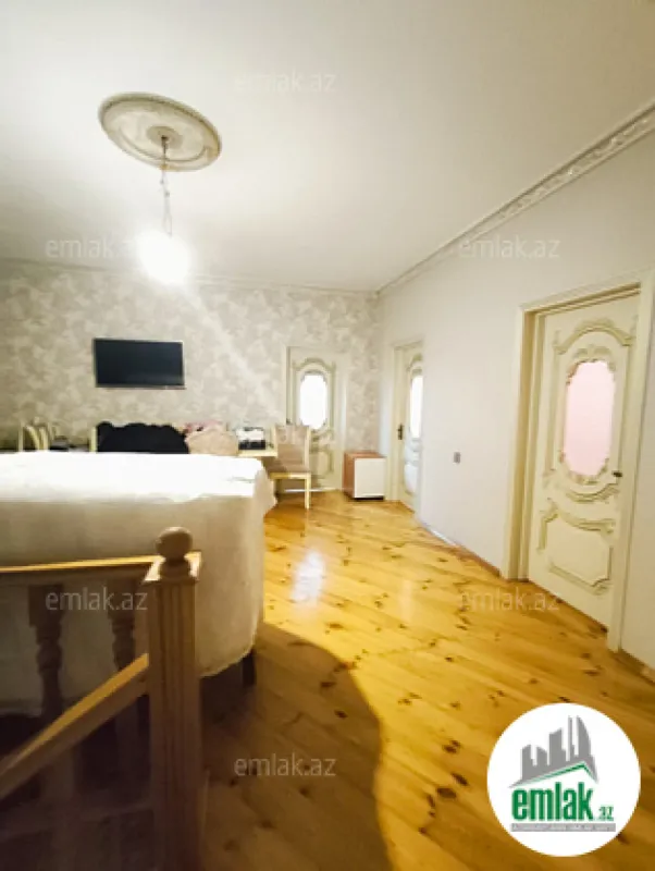 Satılır 5 otaqlı həyət evi 190 m²