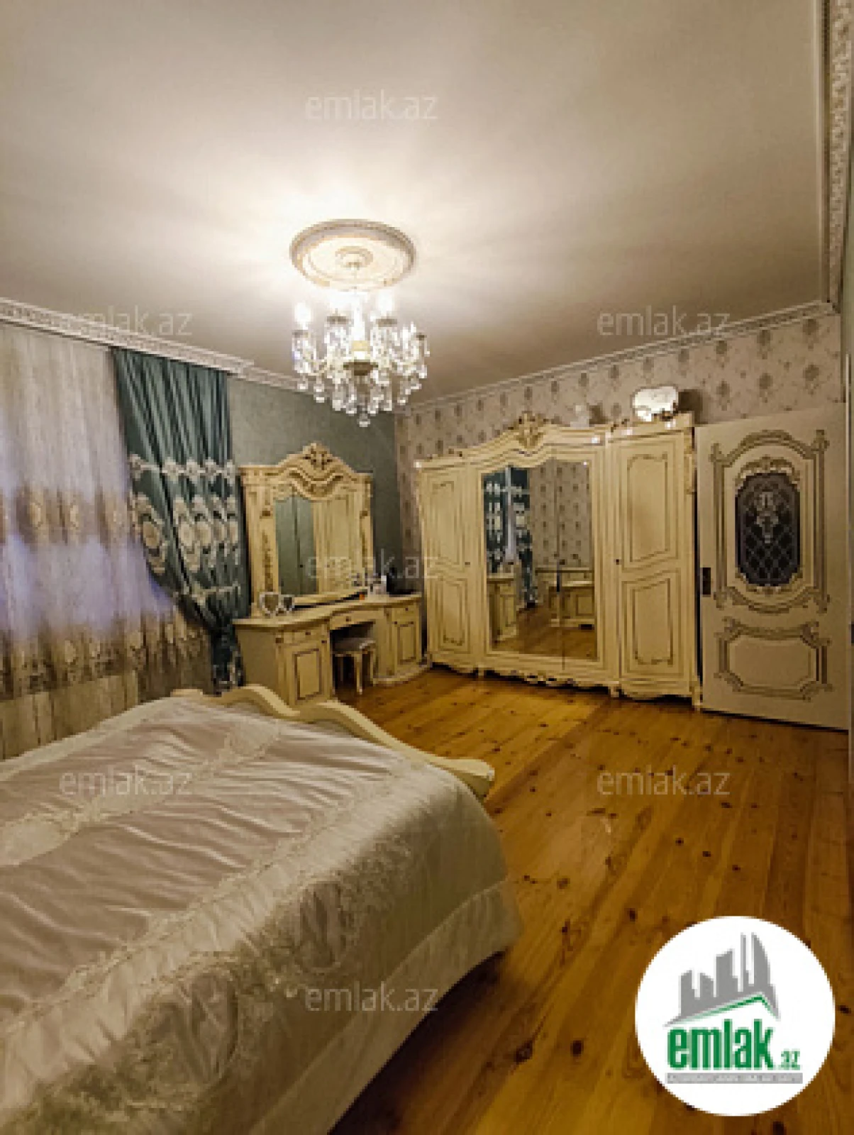 Satılır 5 otaqlı həyət evi 190 m²