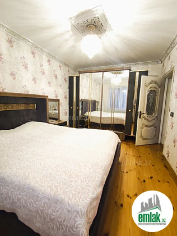 Satılır 5 otaqlı həyət evi 190 m²