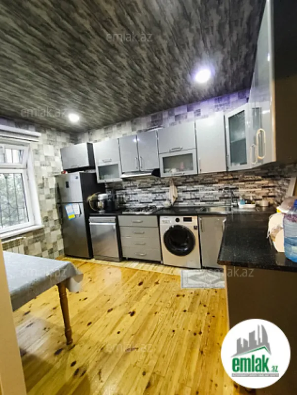 Satılır 5 otaqlı həyət evi 190 m²