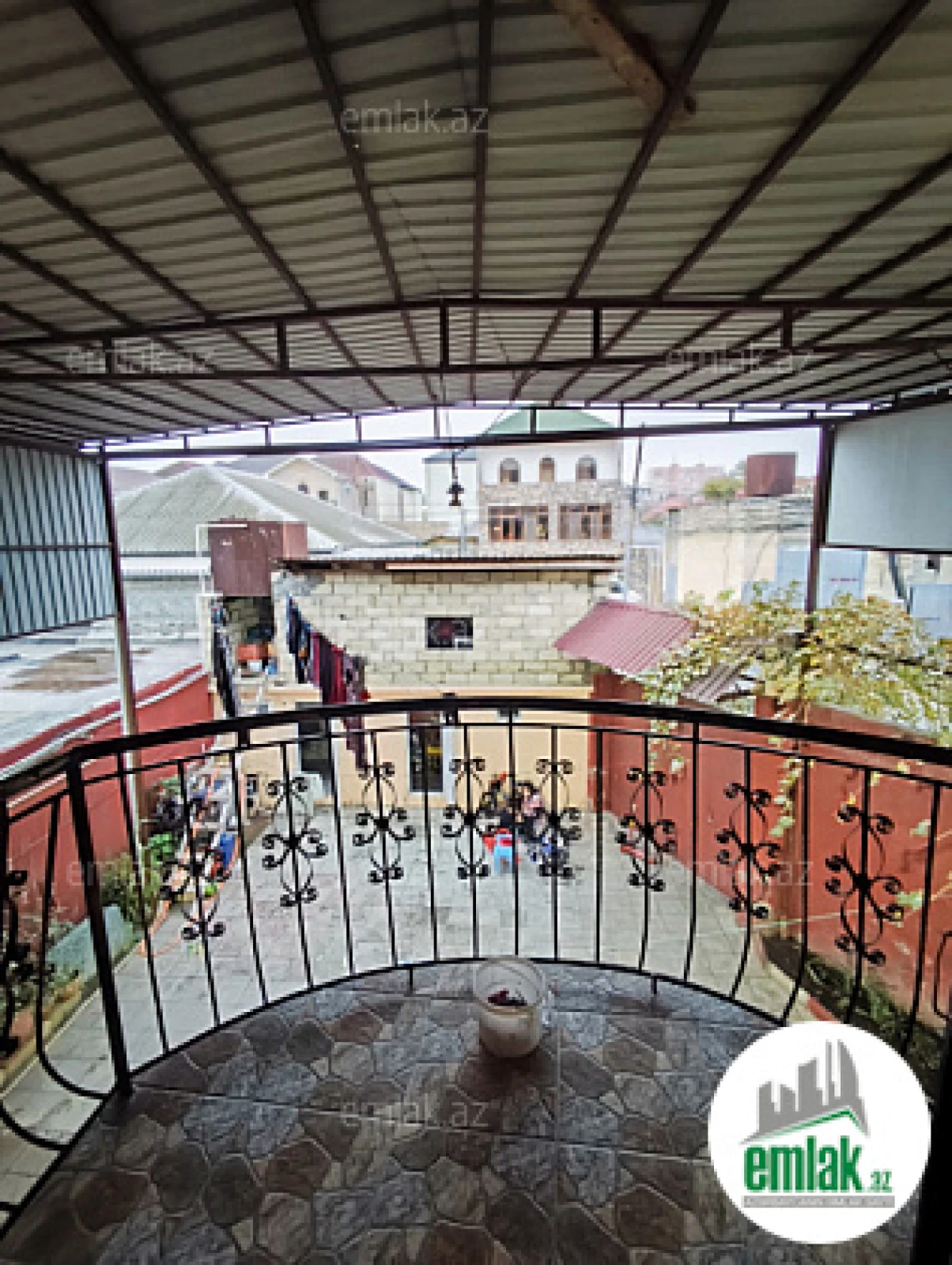 Satılır 5 otaqlı həyət evi 190 m²