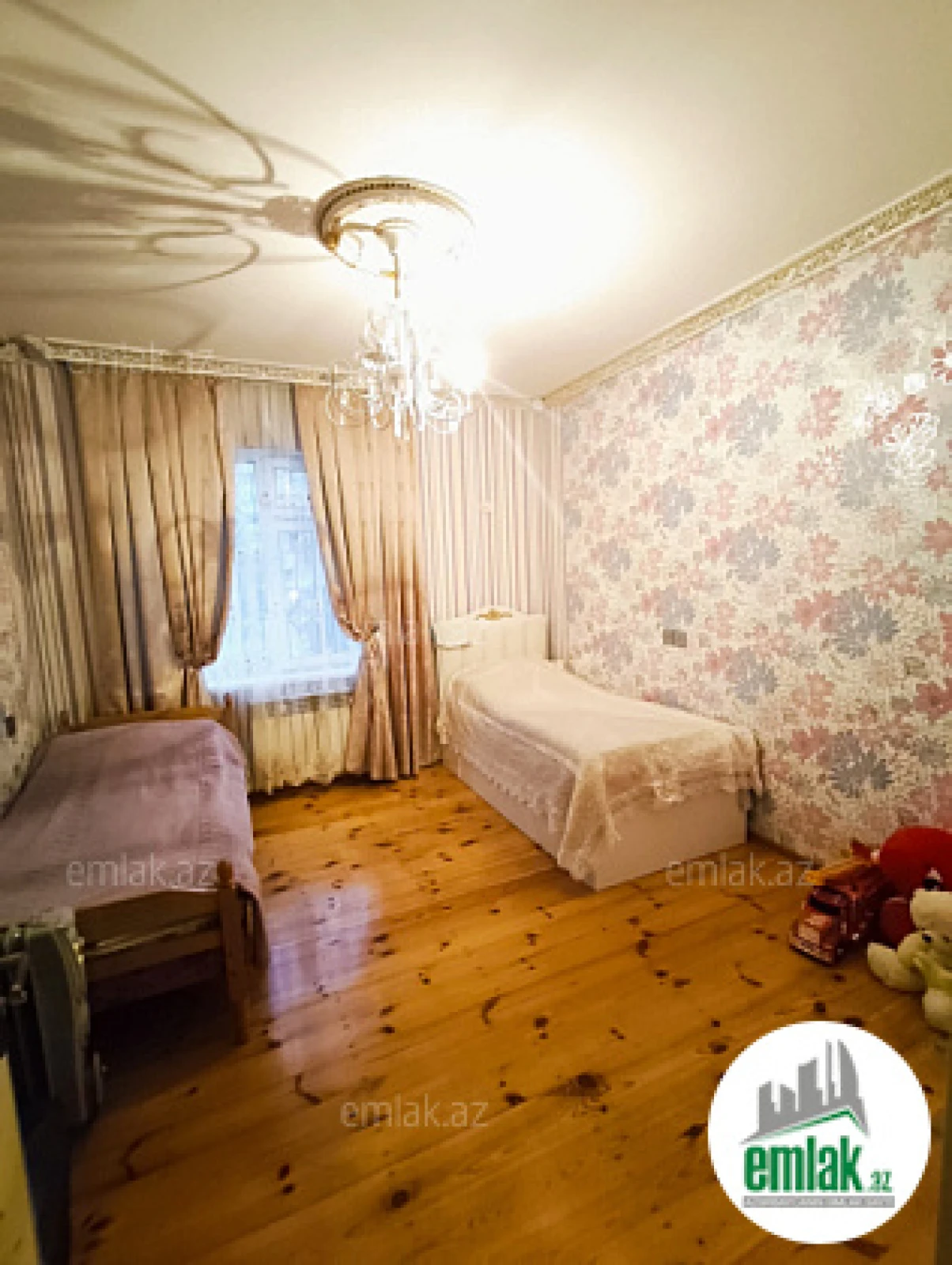 Satılır 5 otaqlı həyət evi 190 m²