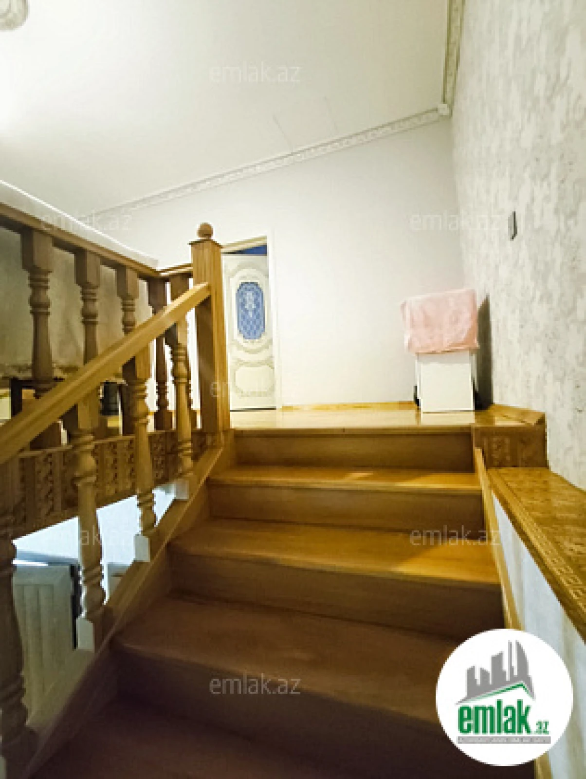 Satılır 5 otaqlı həyət evi 190 m²