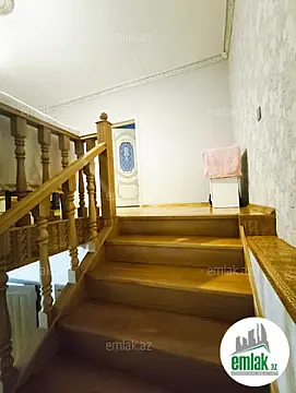 Satılır 5 otaqlı həyət evi 190 m²