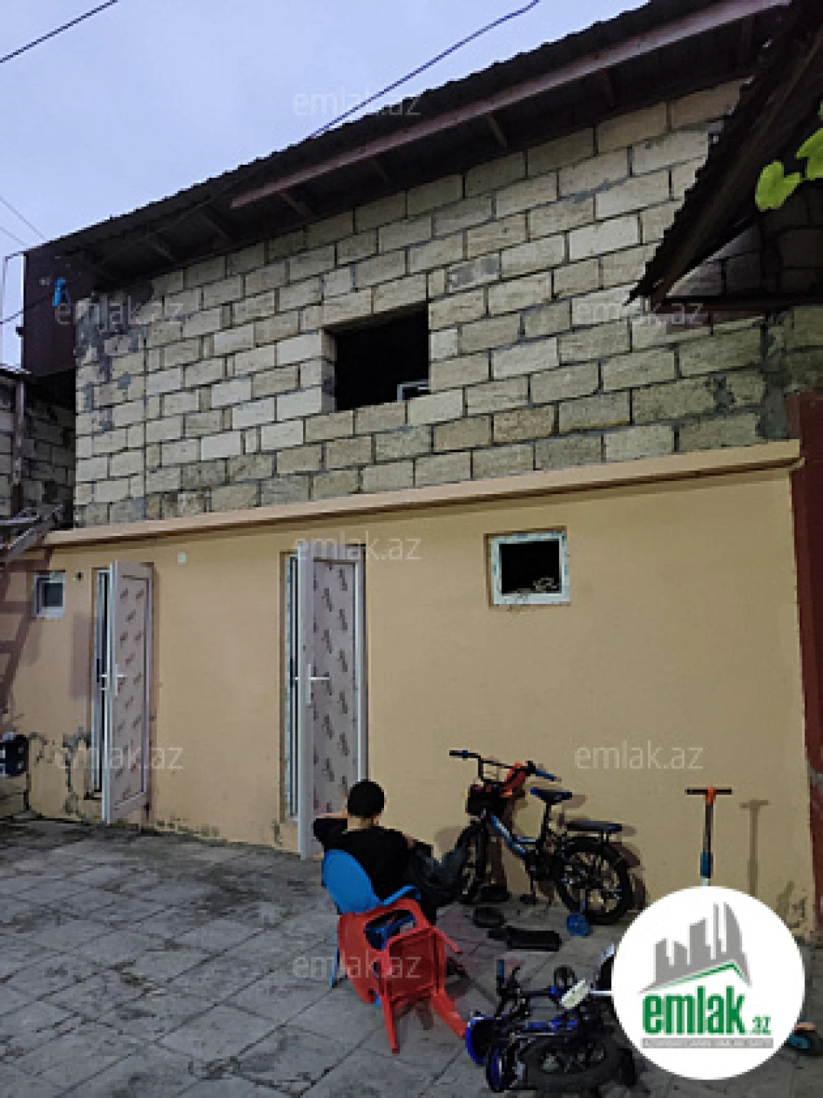 Satılır 5 otaqlı həyət evi 190 m²