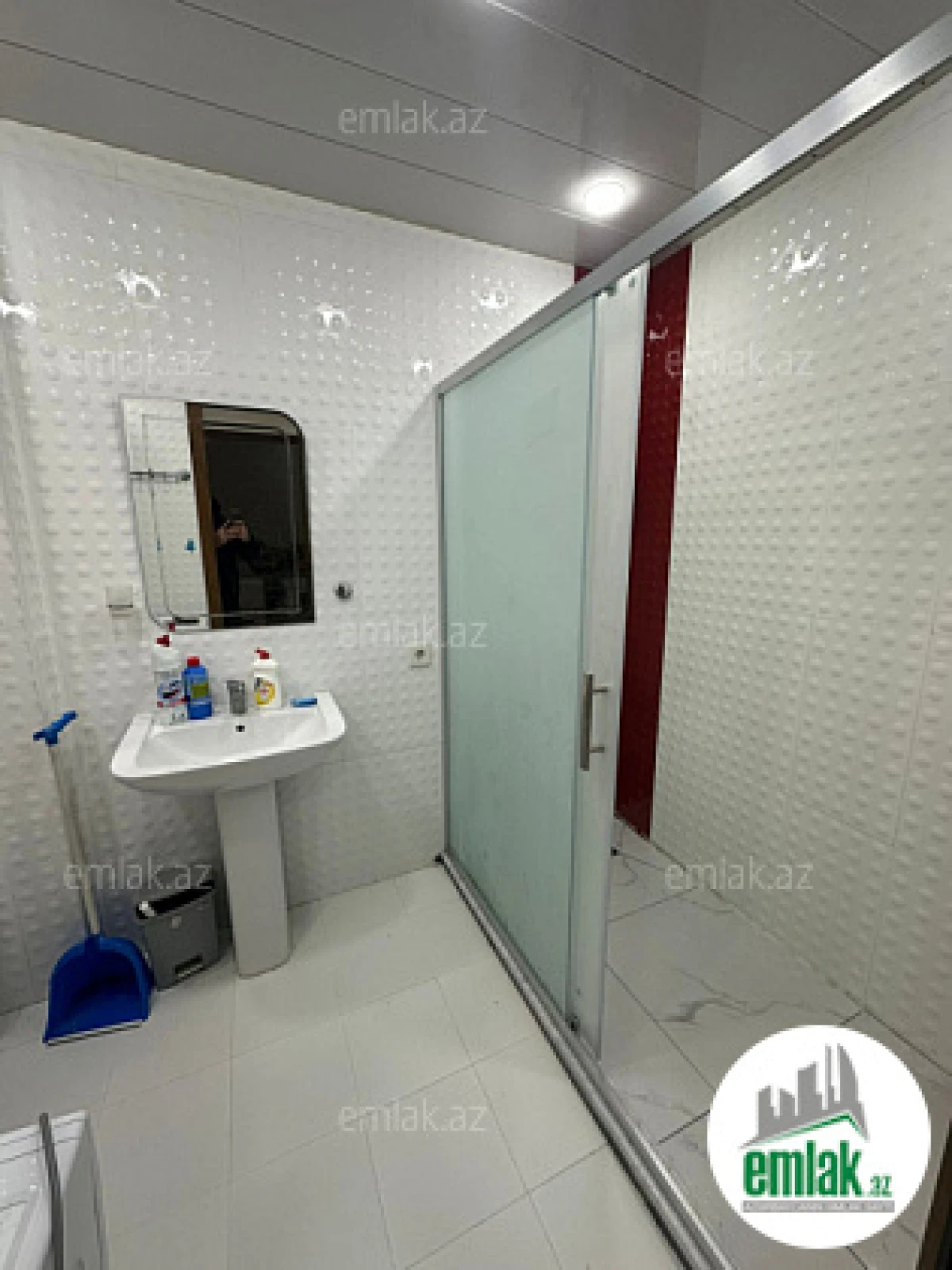 Satılır 2 otaqlı yeni tikili 60 m²