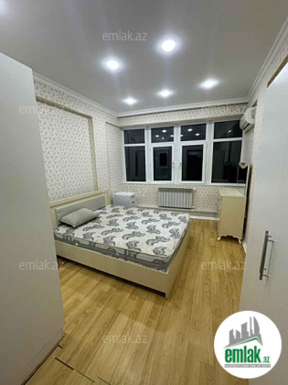 Satılır 2 otaqlı yeni tikili 60 m²