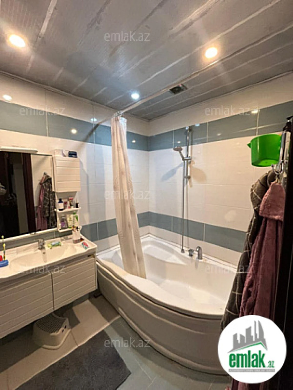 Satılır 3 otaqlı yeni tikili 110 m²