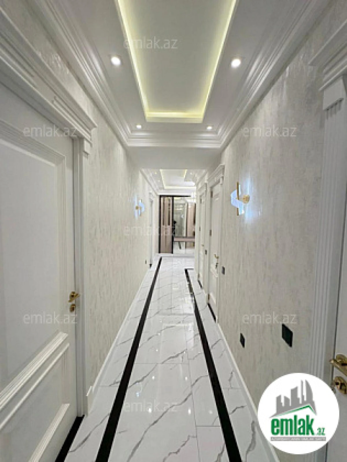 Satılır 3 otaqlı yeni tikili 95 m²