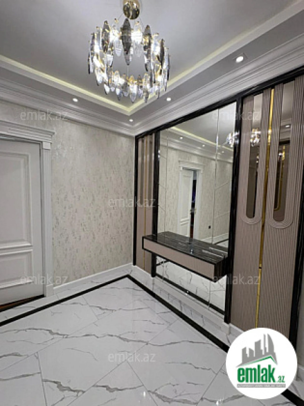 Satılır 3 otaqlı yeni tikili 95 m²