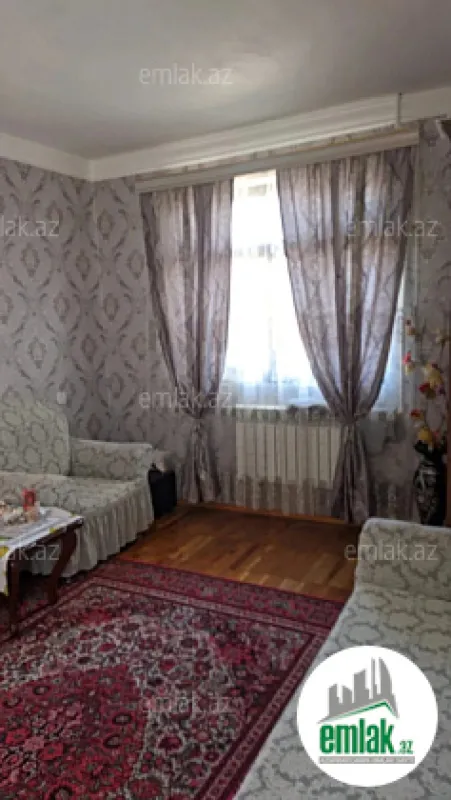 Satılır 2 otaqlı köhnə tikili 50 m²