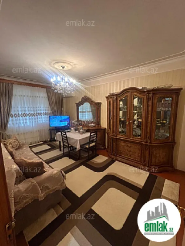 Satılır 2 otaqlı köhnə tikili 56 m²