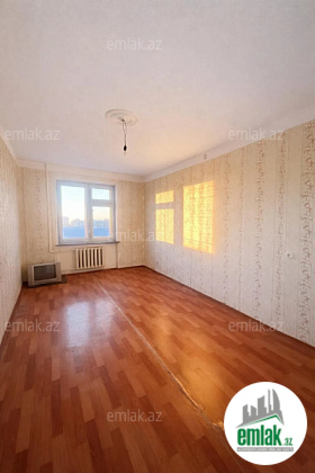 Satılır 5 otaqlı köhnə tikili 110 m²