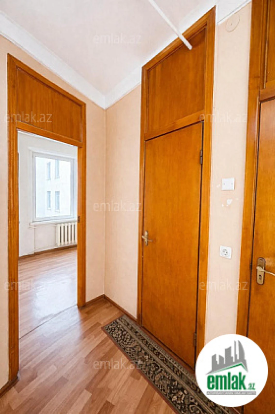 Satılır 5 otaqlı köhnə tikili 110 m²