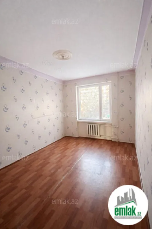 Satılır 5 otaqlı köhnə tikili 110 m²