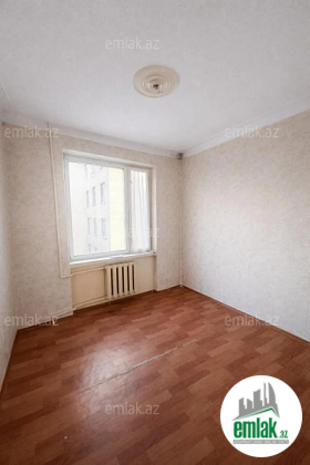 Satılır 5 otaqlı köhnə tikili 110 m²