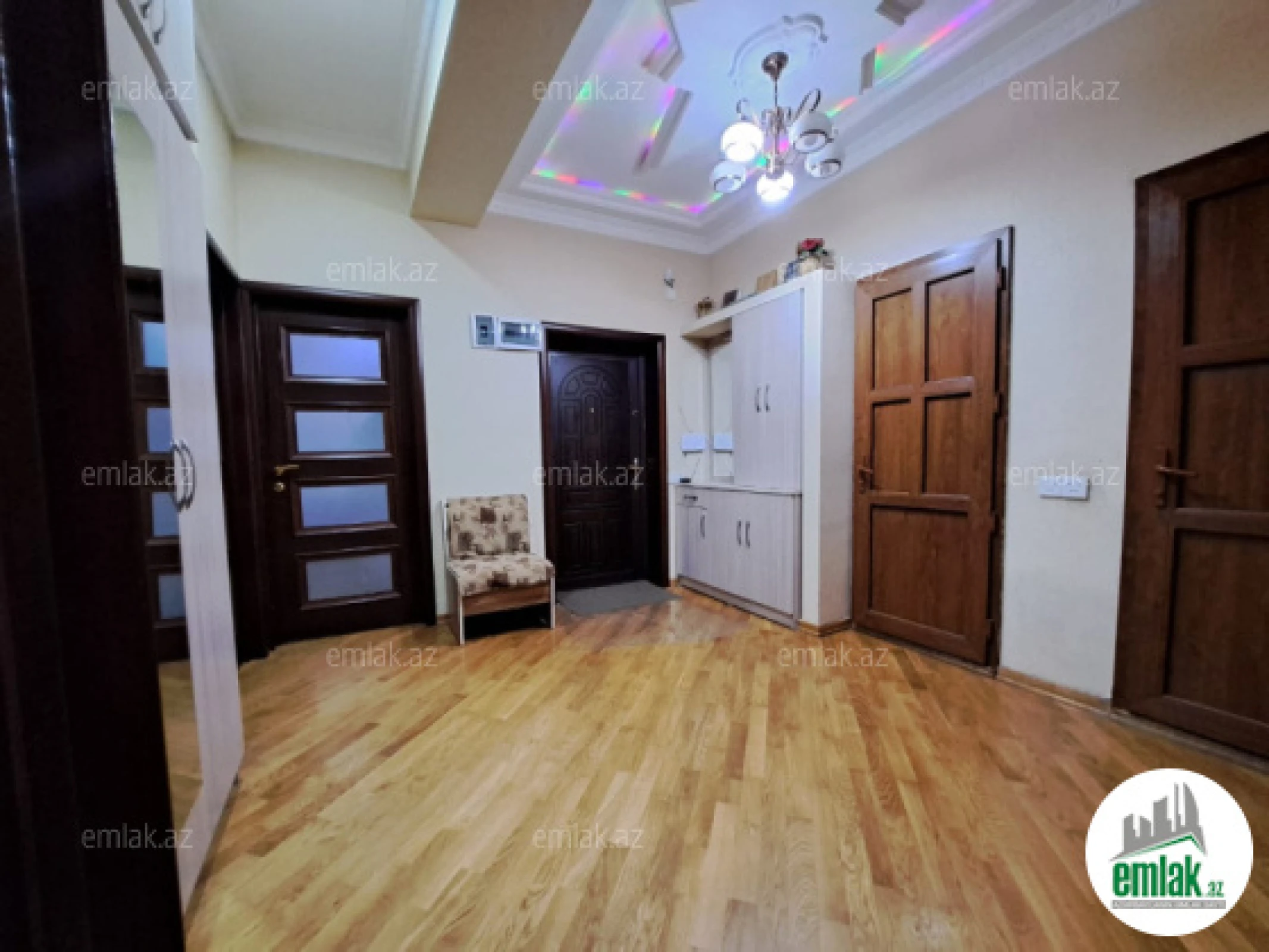 Satılır 3 otaqlı yeni tikili 100 m²