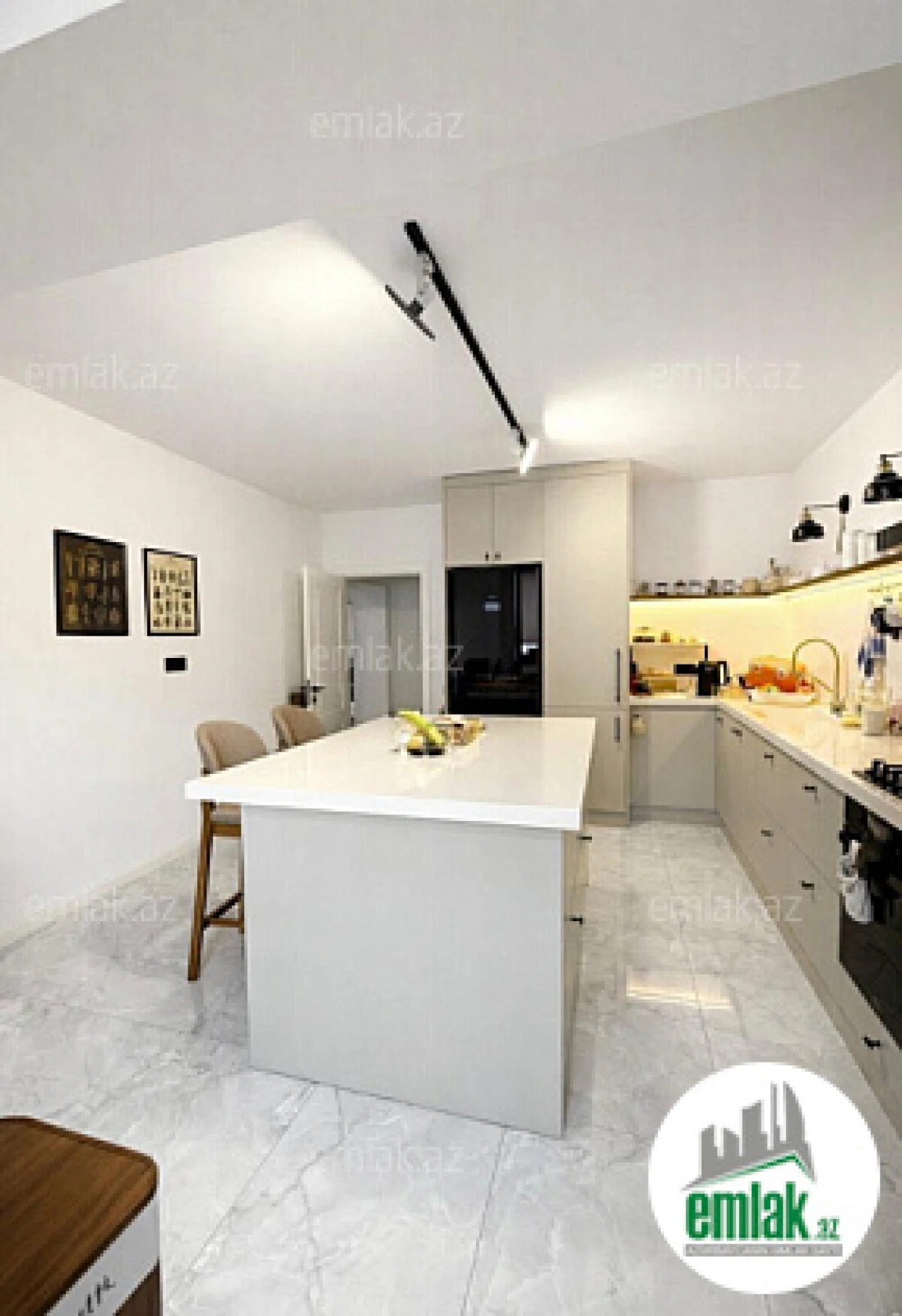 Satılır 2 otaqlı yeni tikili 95 m²