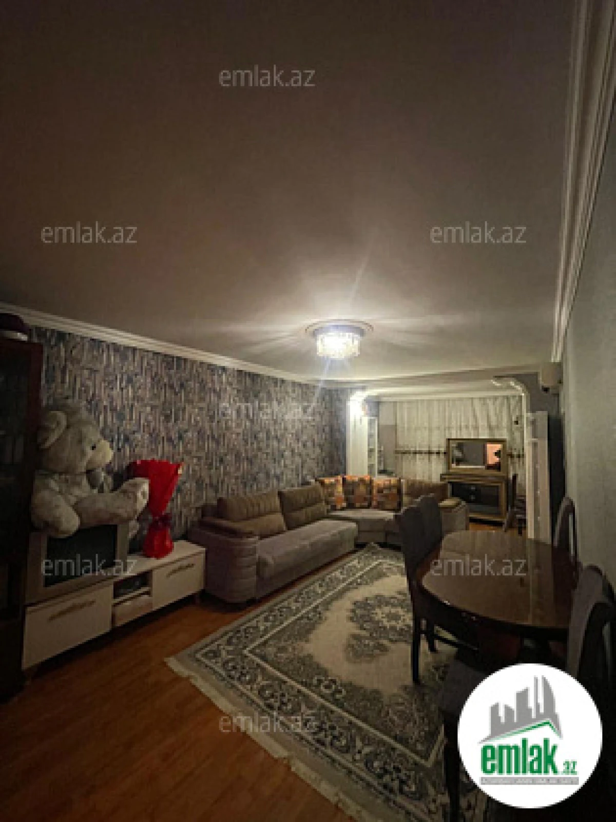 Satılır 2 otaqlı köhnə tikili 55 m²