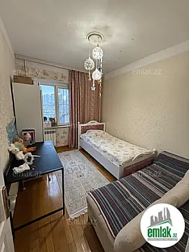 Satılır 3 otaqlı köhnə tikili 72 m²