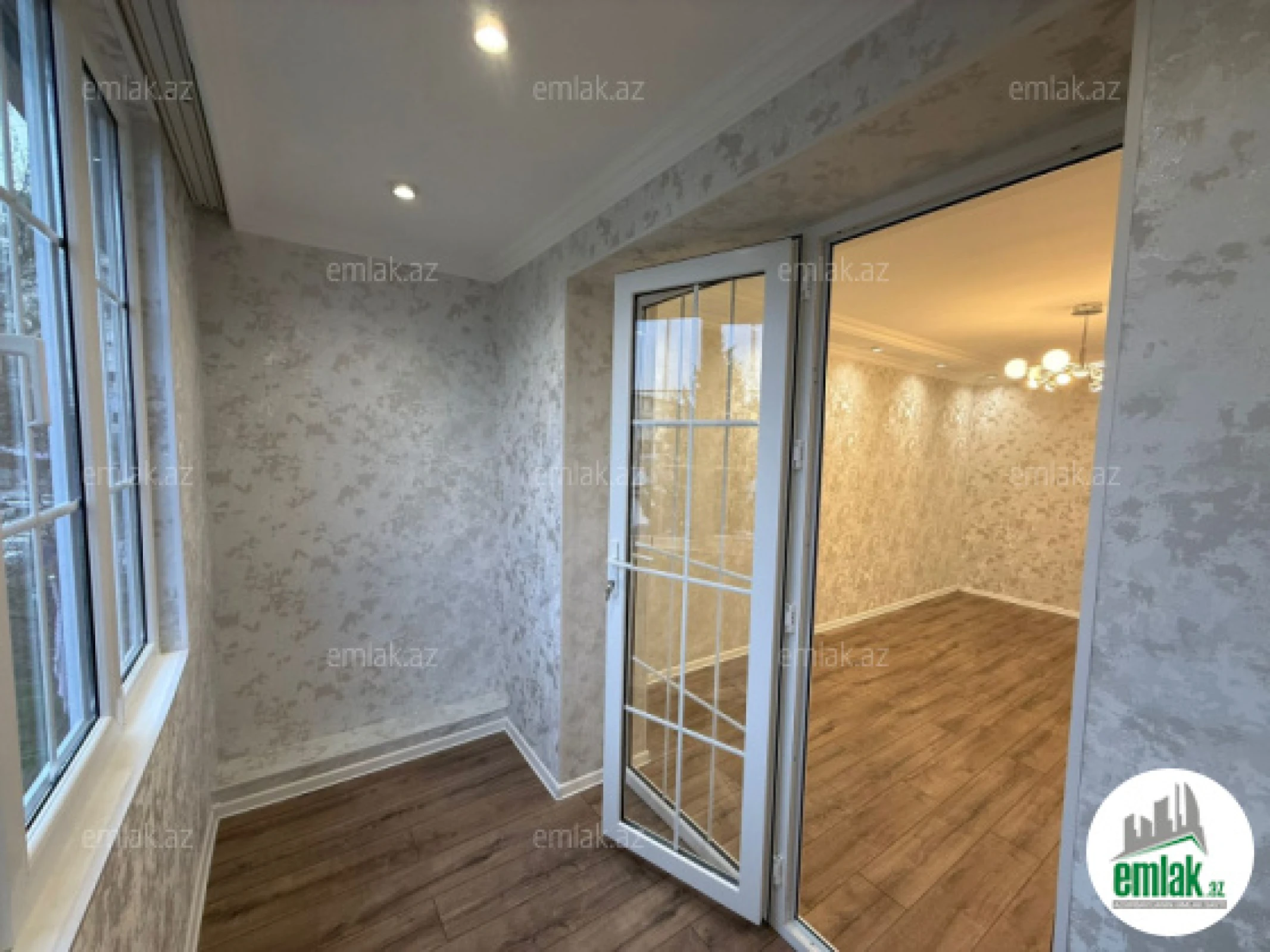 Satılır 2 otaqlı köhnə tikili 55 m²