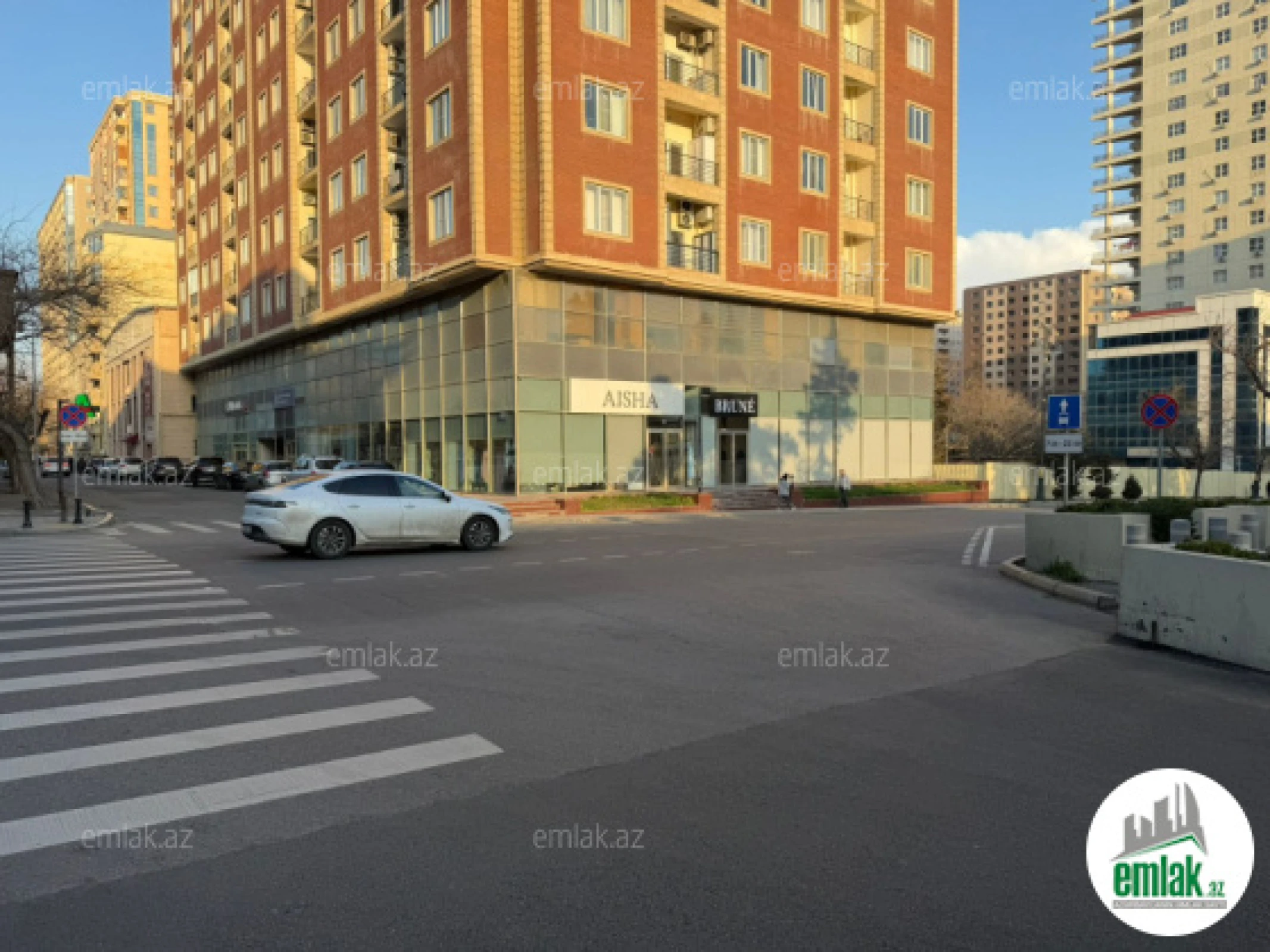 Satılır 3 otaqlı köhnə tikili 115 m²