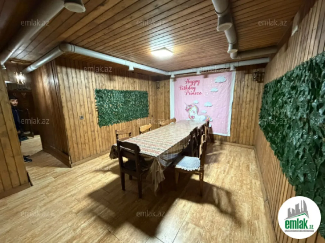 Satılır 3 otaqlı köhnə tikili 115 m²