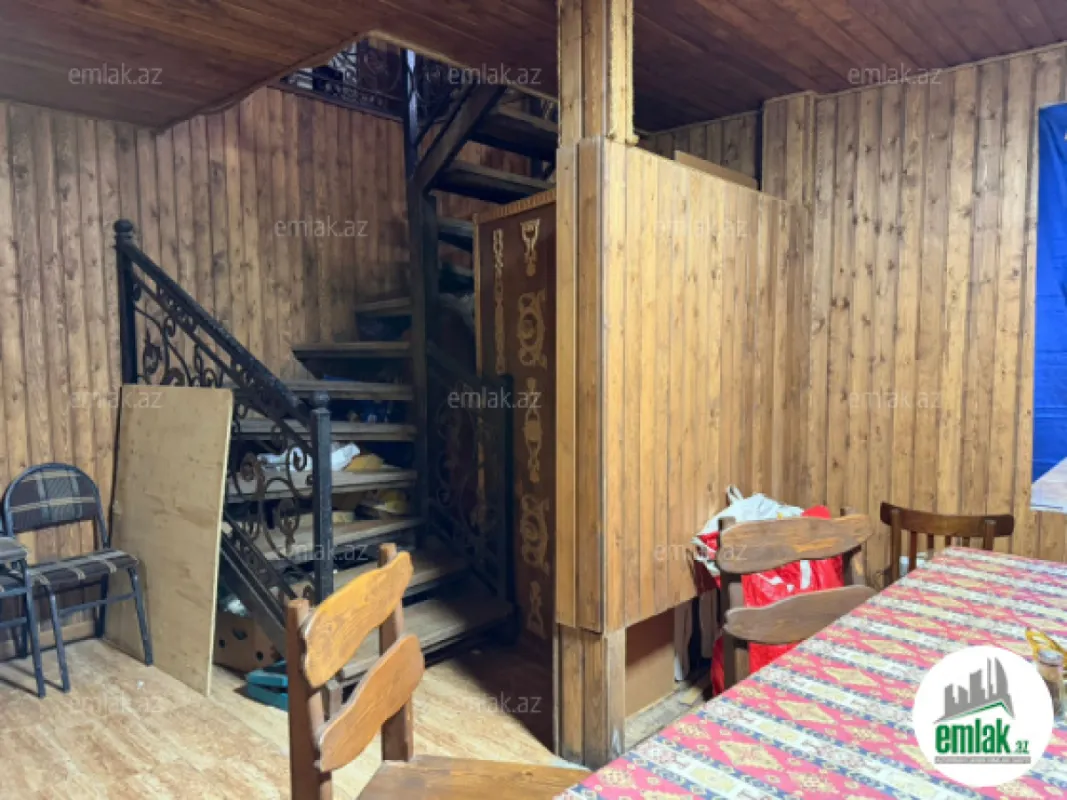 Satılır 3 otaqlı köhnə tikili 115 m²