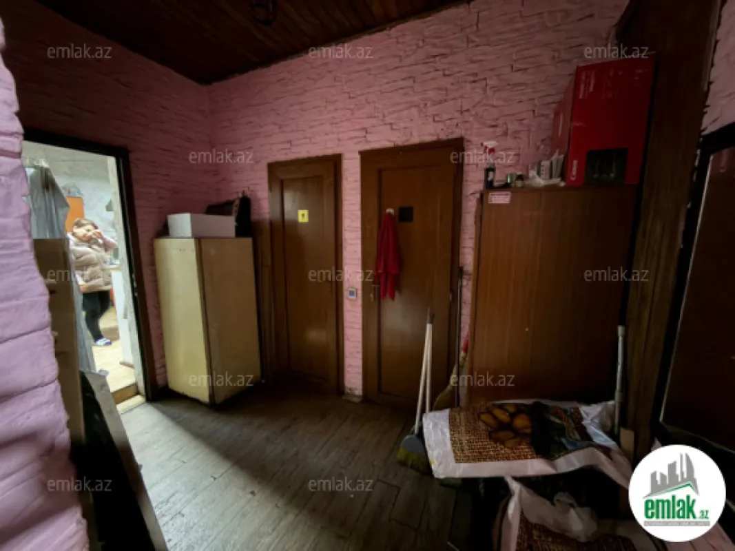 Satılır 3 otaqlı köhnə tikili 115 m²