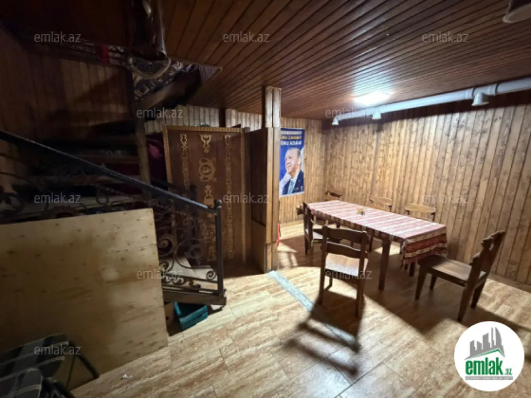 Satılır 3 otaqlı köhnə tikili 115 m²