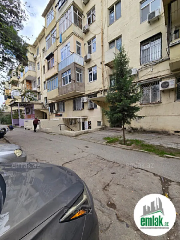 Satılır 2 otaqlı köhnə tikili 50 m²