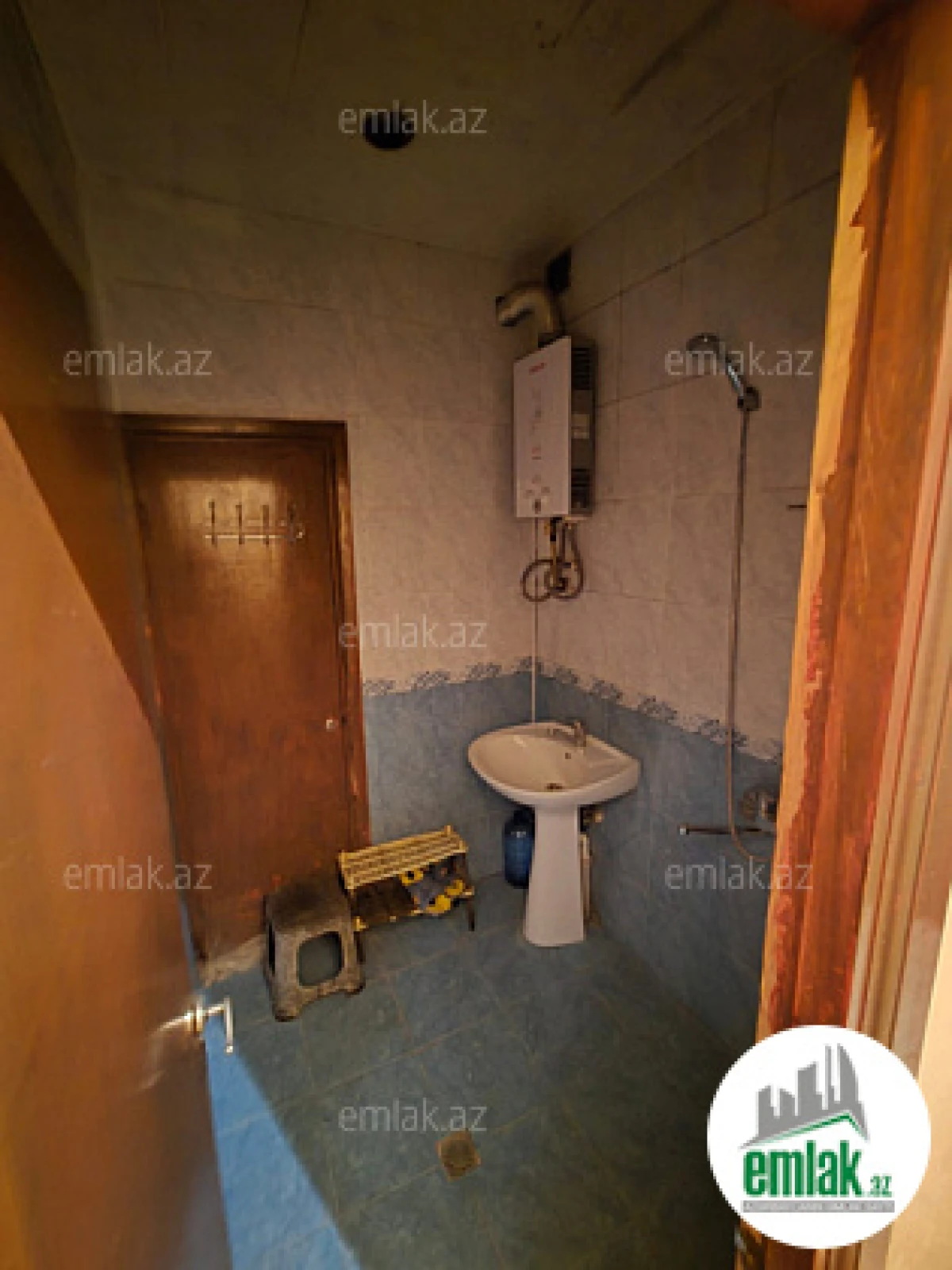 Satılır 2 otaqlı köhnə tikili 50 m²