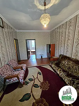 Satılır 2 otaqlı köhnə tikili 50 m²