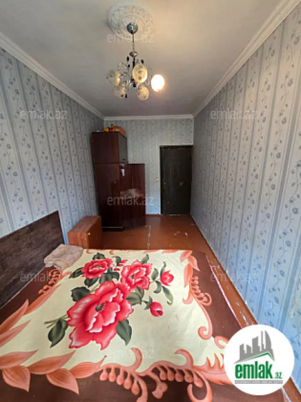 Satılır 2 otaqlı köhnə tikili 50 m²