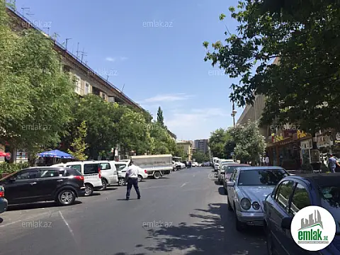 Satılır 4 otaqlı köhnə tikili 180 m² — Bakı 4 otaq 180.00 m²