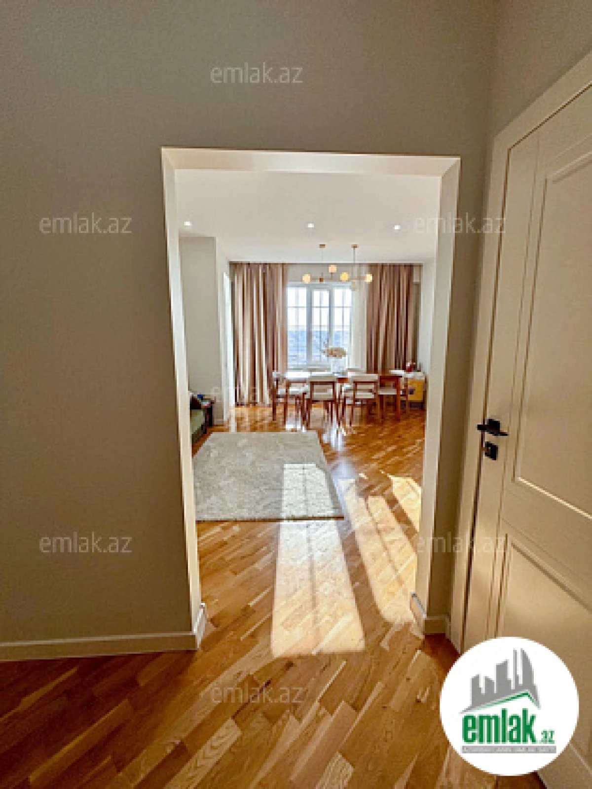 Satılır 2 otaqlı yeni tikili 100 m²