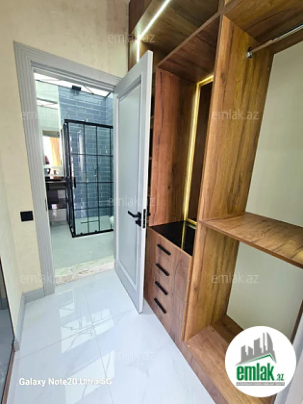 Satılır 4 otaqlı yeni tikili 186 m²